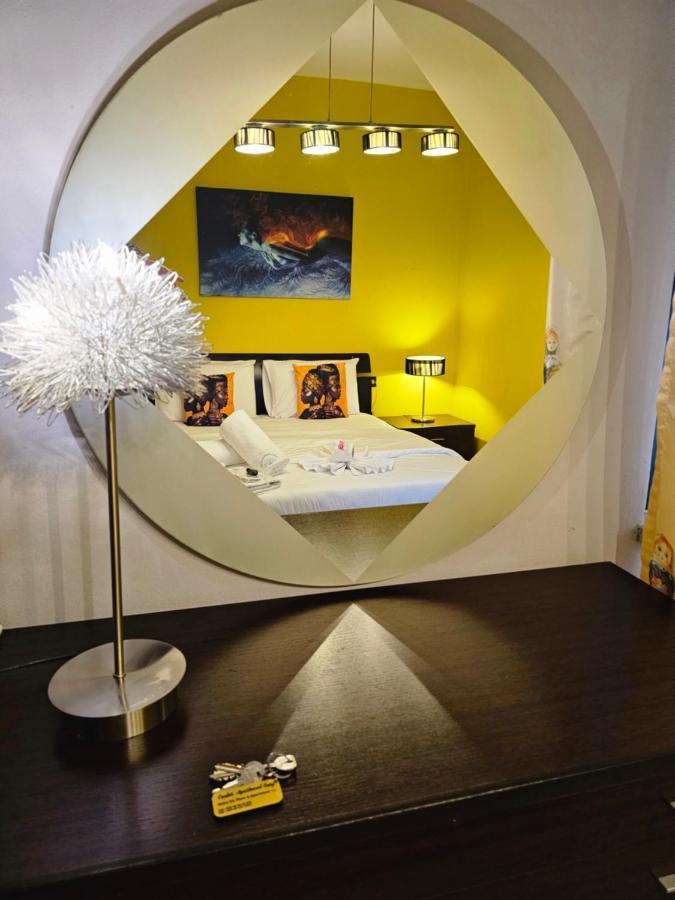 Center Apartment Easy_Luxury Тирана Екстер'єр фото
