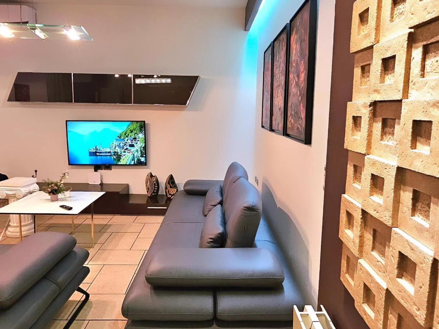 Center Apartment Easy_Luxury Тирана Екстер'єр фото