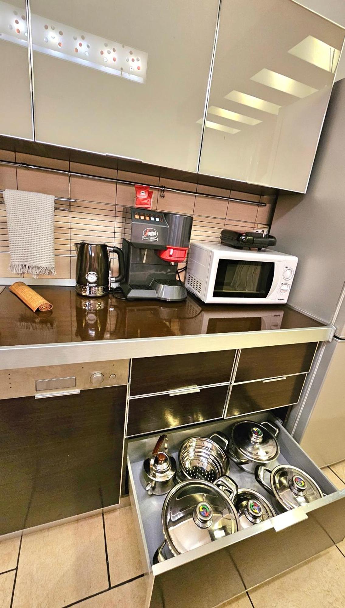 Center Apartment Easy_Luxury Тирана Екстер'єр фото