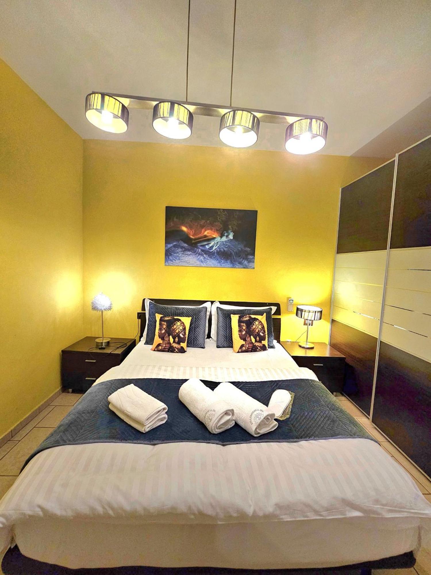 Center Apartment Easy_Luxury Тирана Екстер'єр фото