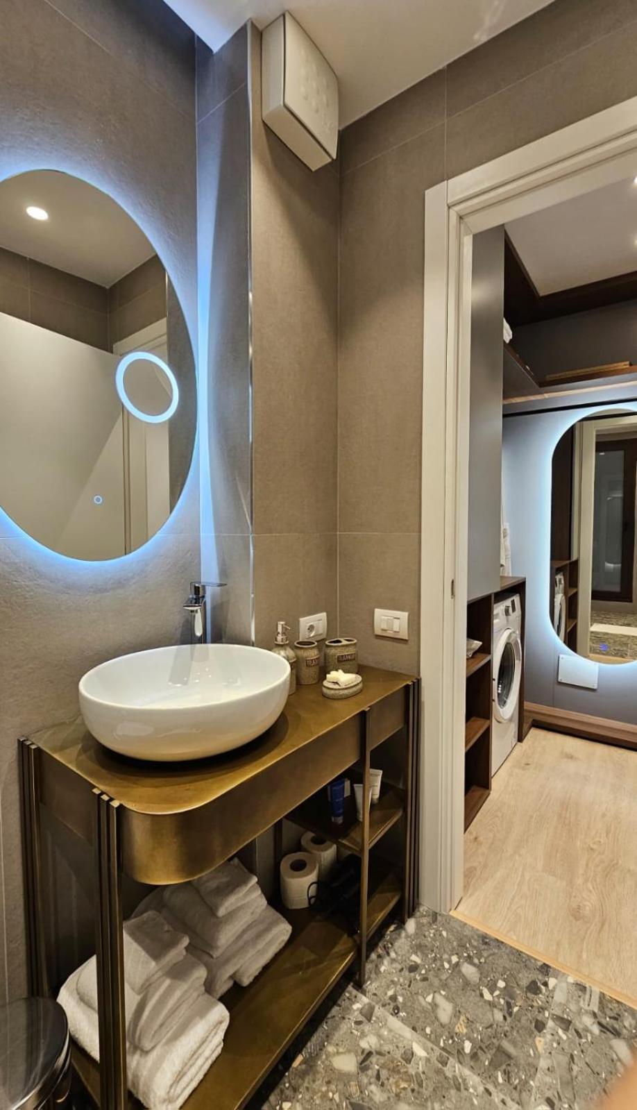 Center Apartment Easy_Luxury Тирана Екстер'єр фото