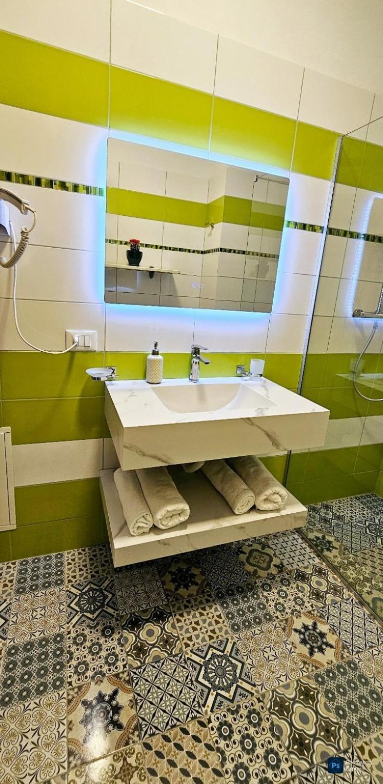 Center Apartment Easy_Luxury Тирана Екстер'єр фото