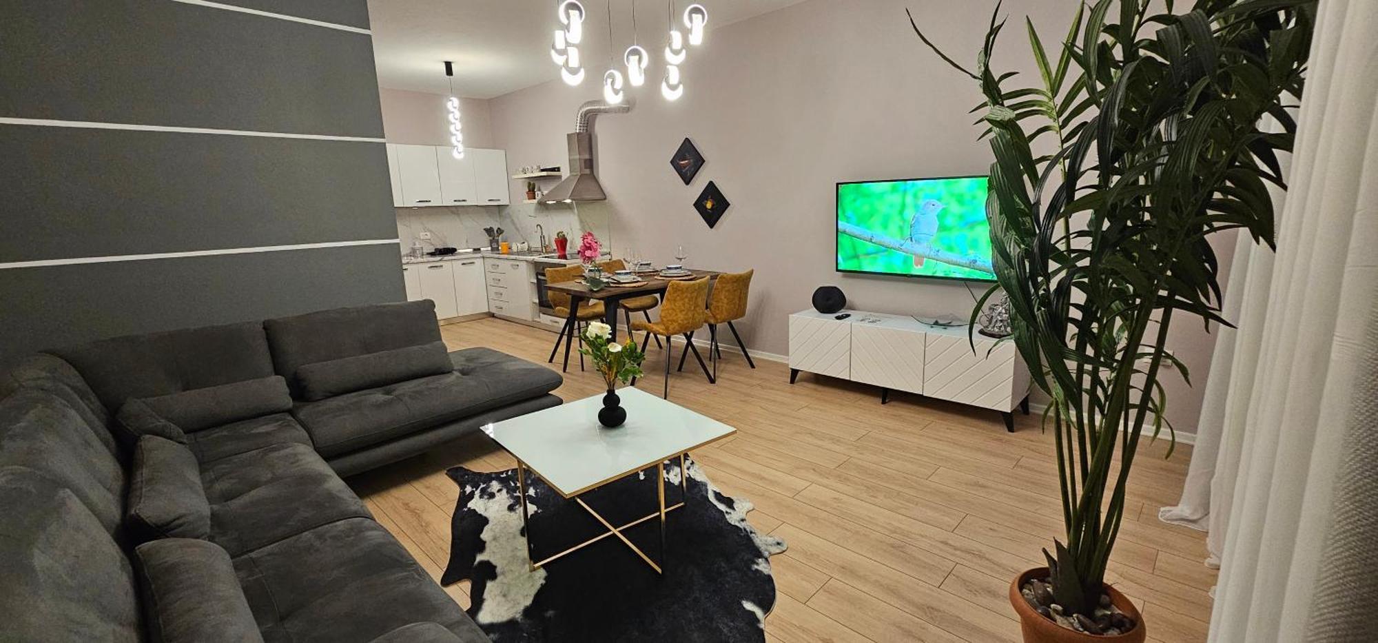 Center Apartment Easy_Luxury Тирана Екстер'єр фото